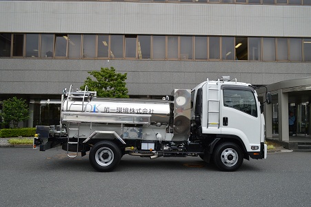 写真：給水車